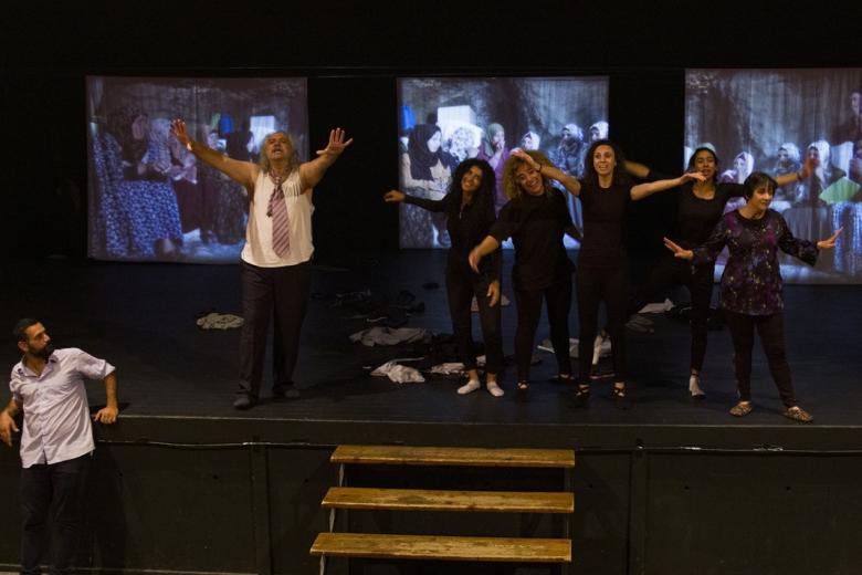 Photo Une assemblée des femmes, aujourd'hui