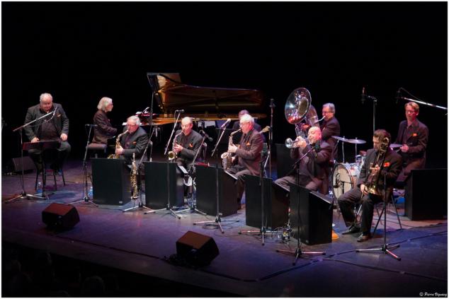 ANACHRONIC JAZZ BAND