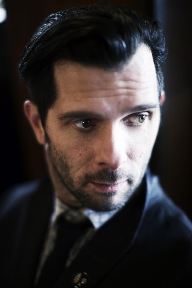 Shadows, songs of Nat King Cole